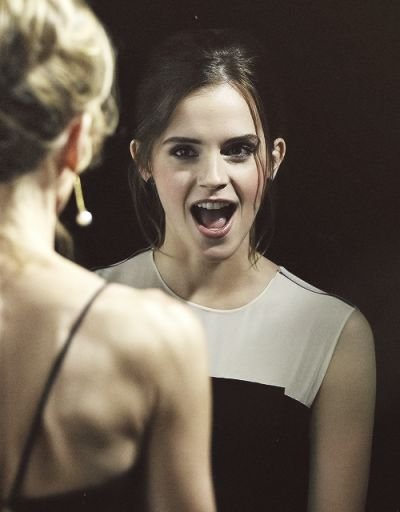 hmHl7Kv7 Every gaze of hers is an emmagasm - Emma Watson 40.jpg